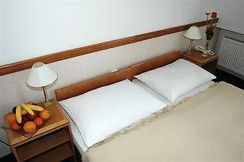 Penzion Jas 3*, Praga Czechy